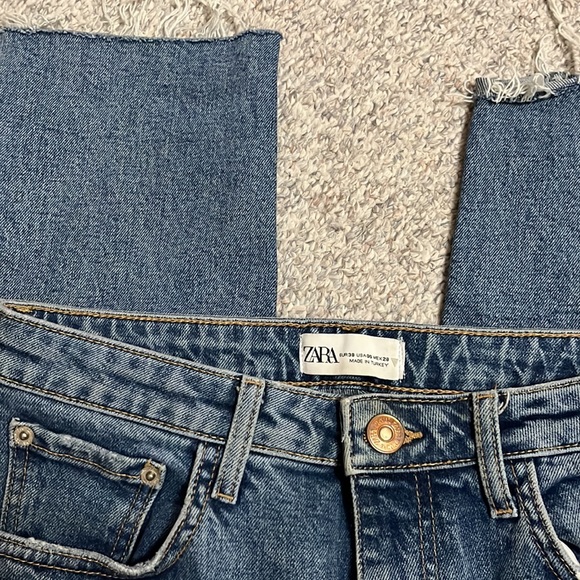 Zara Jeans - Picture 2 of 2